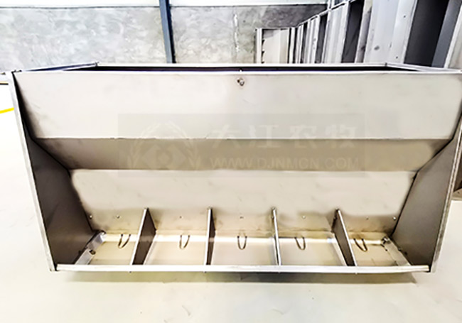 猪用不锈钢料槽好用吗？作用特点介绍与图片展示