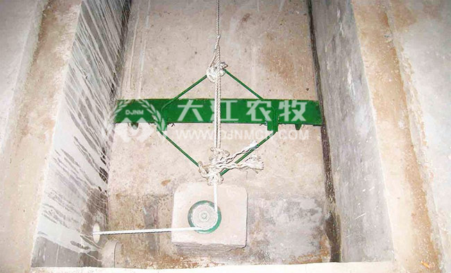 猪圈刮粪机器怎么安装？设计多高？绳子怎么挂？