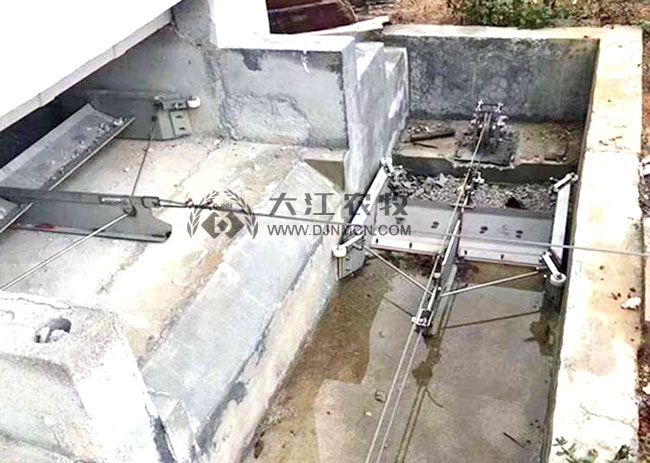 牛舍清粪机械怎么使用？操作方法及注意事项介绍